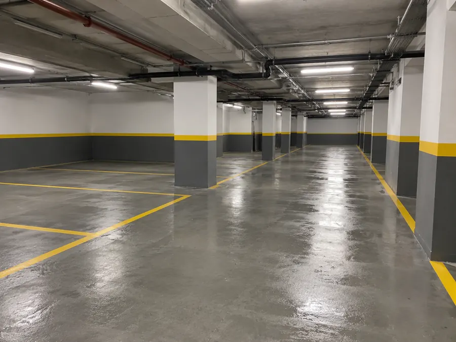 Después: Cochera del edificio de Caballito, después del hidrolavado y desengrasado
